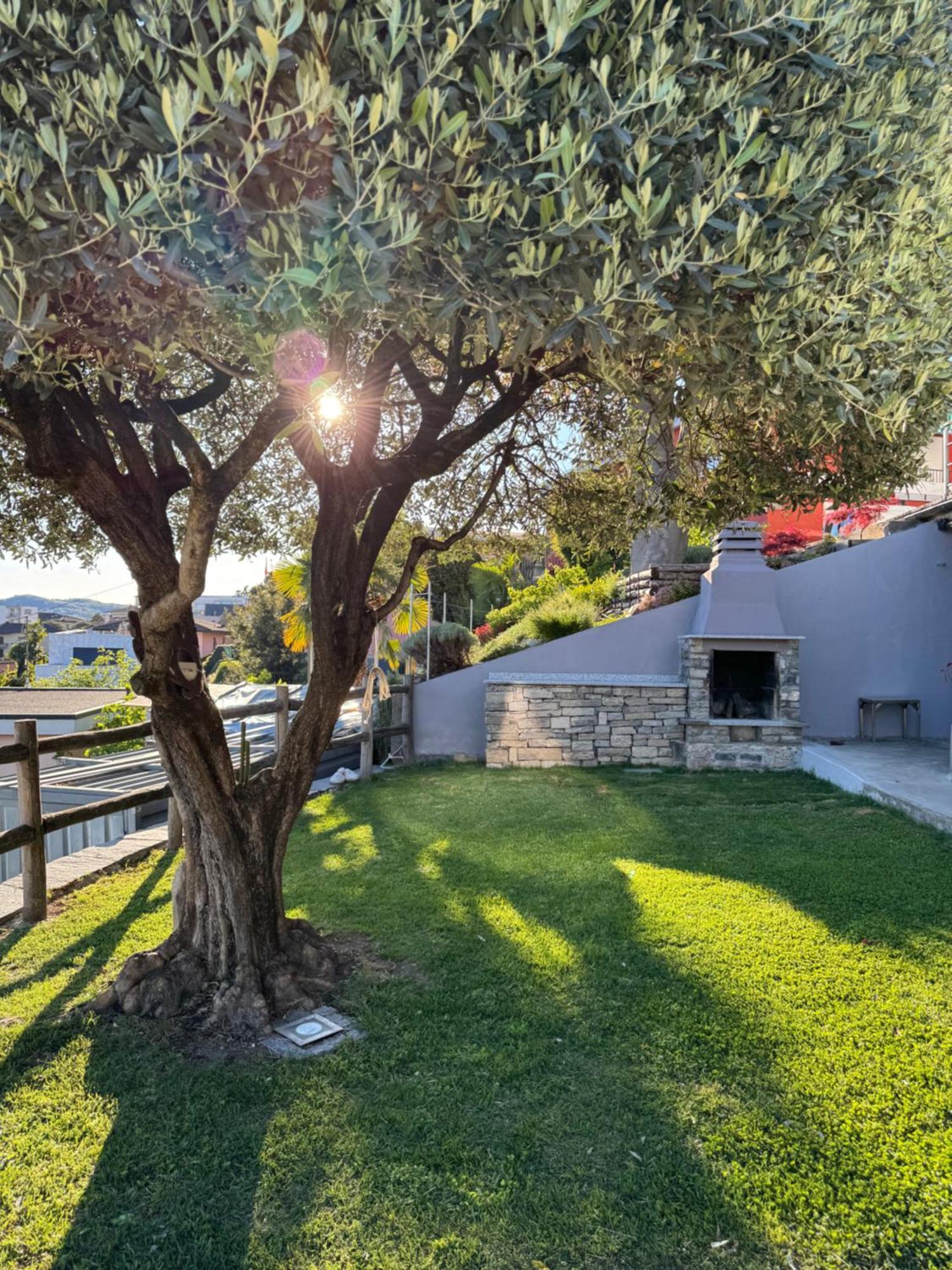 Veralto - Modern Suite With Como Lake View Vacallo Екстериор снимка